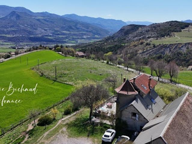 Vente Propriété 9 pièces 221 m2 Jarjayes