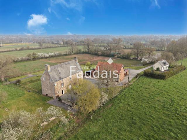 Vente Propriété 9 pièces 253 m2 Le Dézert