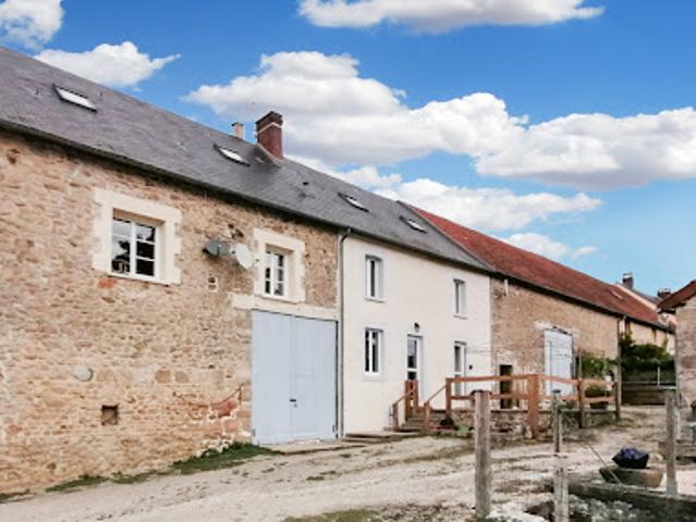 Vente Propriété 9 pièces 300 m2 Fursac
