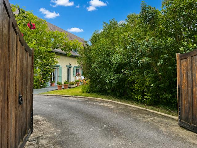 Vente Propriété 9 pièces 300 m2 Heudicourt