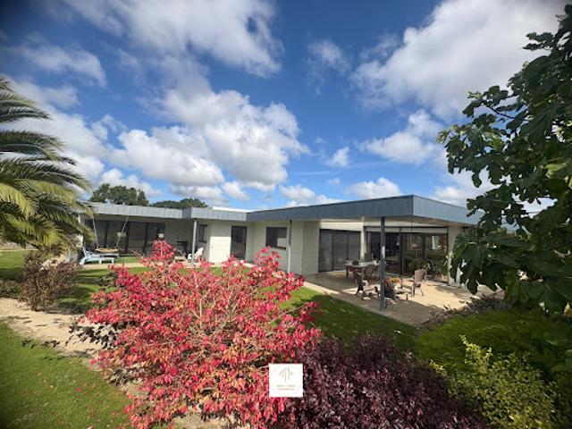 Vente Propriété 9 pièces 316 m2 Lesneven