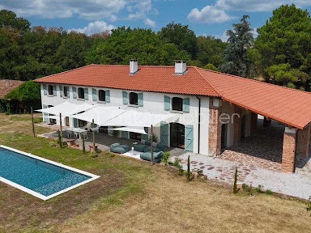 Vente Propriété 9 pièces 310 m2 Lanta