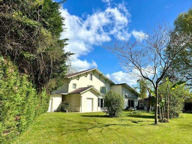 Vente Propriété 9 pièces 320 m2 Saint Jean de Marsacq
