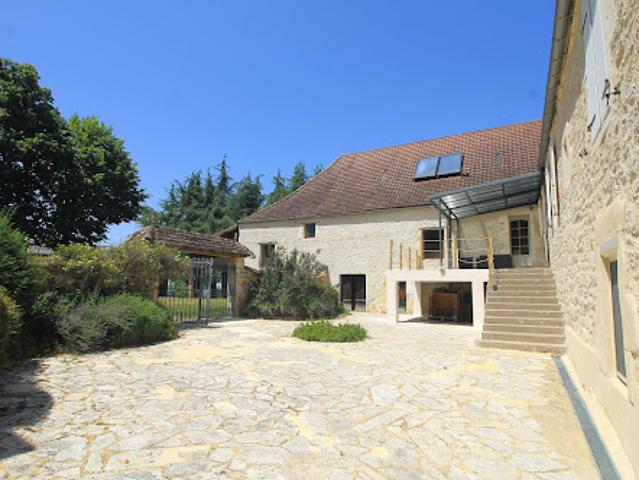Vente Propriété 9 pièces 338 m2 Gourdon