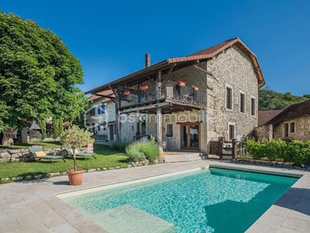 Vente Propriété 9 pièces 362 m2 Marignieu