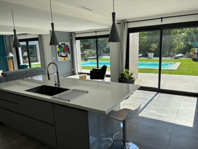 Vente Propriété 9 pièces 470 m2 Ventabren