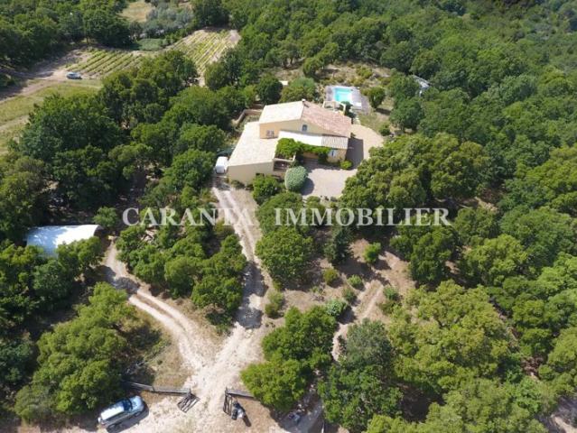 Vente propriété La Garde Freinet avec terrain de 2.5Ha, pisc