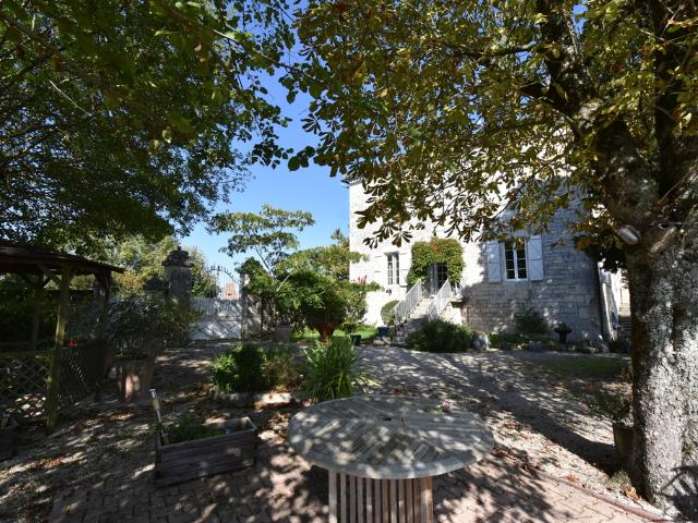 Vente propriété Montdoumerc Gite chambres d'hôtes 405 m²