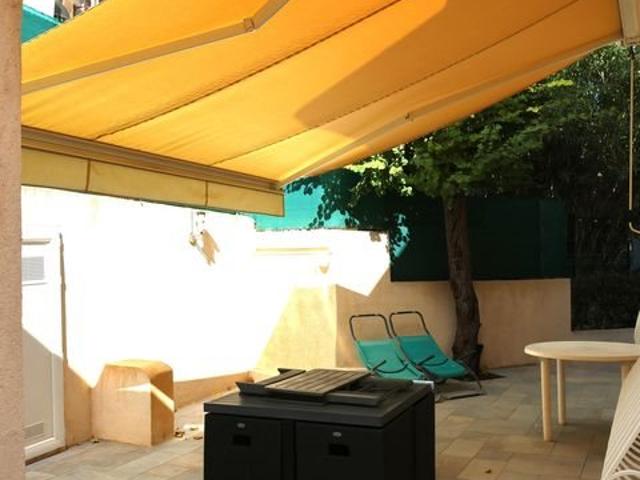 Vente Rez de villa 70m² Hyères