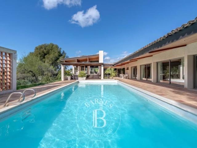 Vente Sanary Cadre campagne Villa d'architecte Piscine