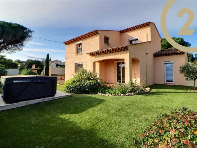 VENTE SAINT AYGULF Villa 5 pièces de 125m2 avec garage