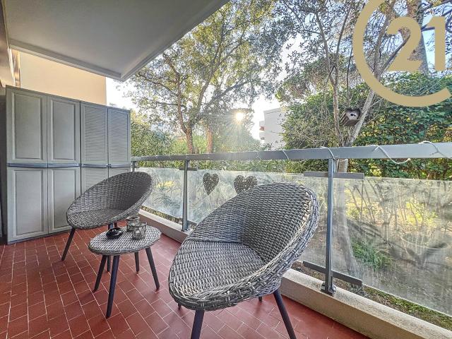 VENTE SAINT RAPHAËL APPARTEMENT 3 PIECES DE 70M2 AVEC CAVE ET PARKING
