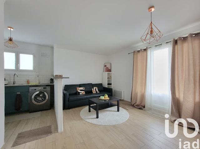 Vente Studio 1 pièce 25 m2 La Varenne Saint Hilaire
