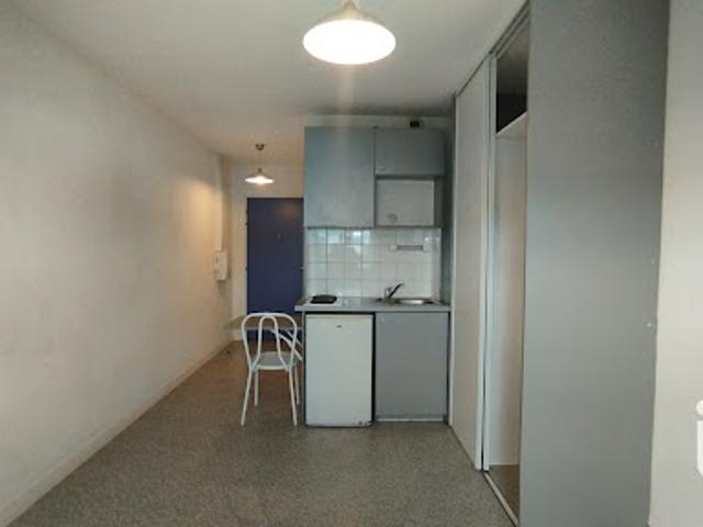 Vente Studio 2 pièces 19 m2 Evry