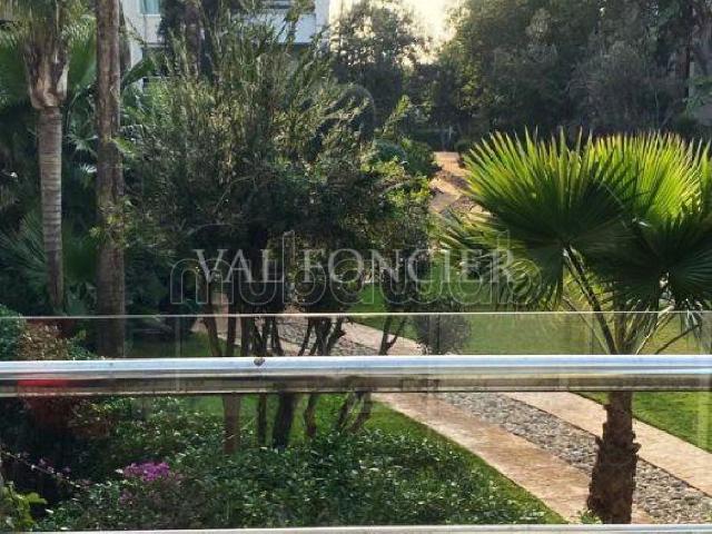 Vente superbe appartement 189m2 avec terrasse et vue sur mer Ain Diab, Casablanca