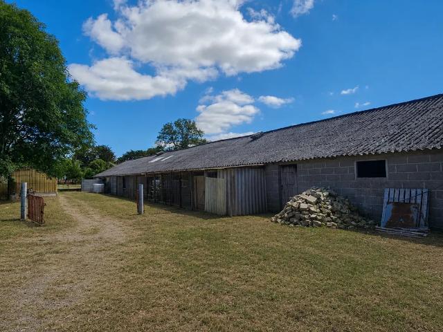 Vente Surface diverse 2 200 m²
