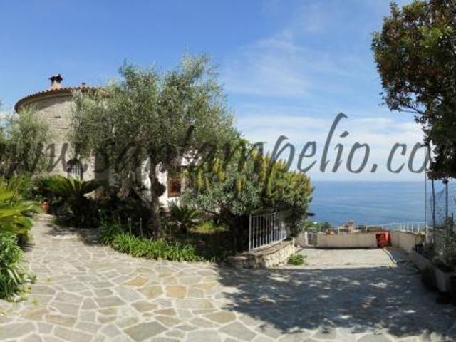 Ventimiglia ZONA MORTOLA INFERIORE VENDESI VILLA CON GIARDINO PRIVATO
