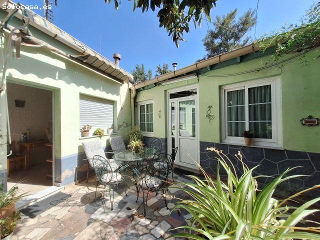 ? Ven a descubrir tu hotel o casa rural, estilo modernista, con oasis en el centro de Monovar
