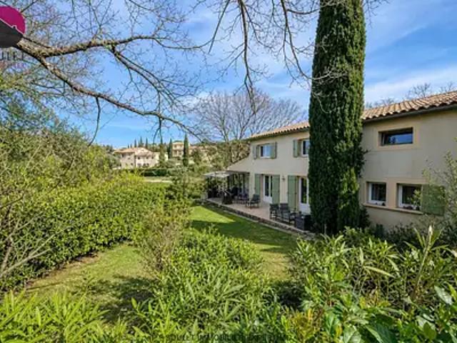 Venasque 84210 Achat / Vente maison 13 pièces t13 piscine jardin