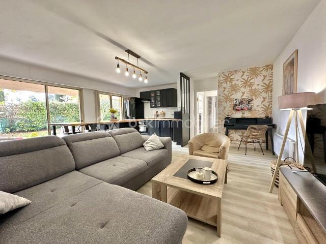 VENCE 5 PIECES 112m2 JARDIN 240 m² PISCINE CAVE et PARKING