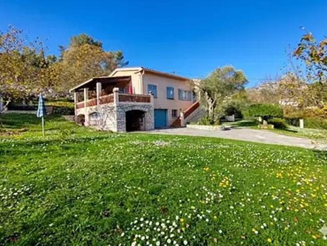Vence 06140 Achat / Vente maison 5 pièces t5 au dernier étage