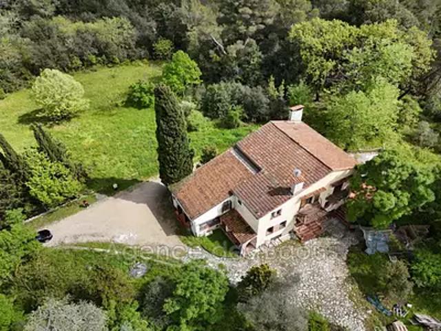 Vence 06140 Achat / Vente maison 9 pièces t9