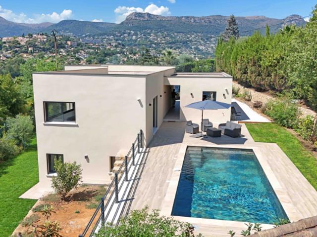 Vence Villa contemporaine de 225 m2 avec vue mer