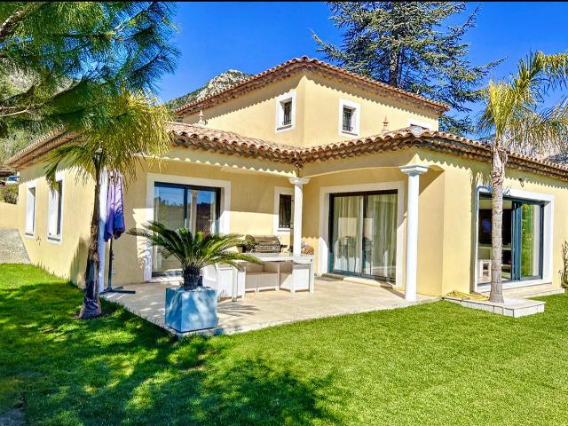 VENCE Villa récente 7 pièces d'environ 160m2 Piscine