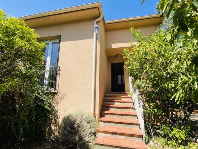 VENCE Agréable Maison de 4P avec jardin et garage. Dépenda