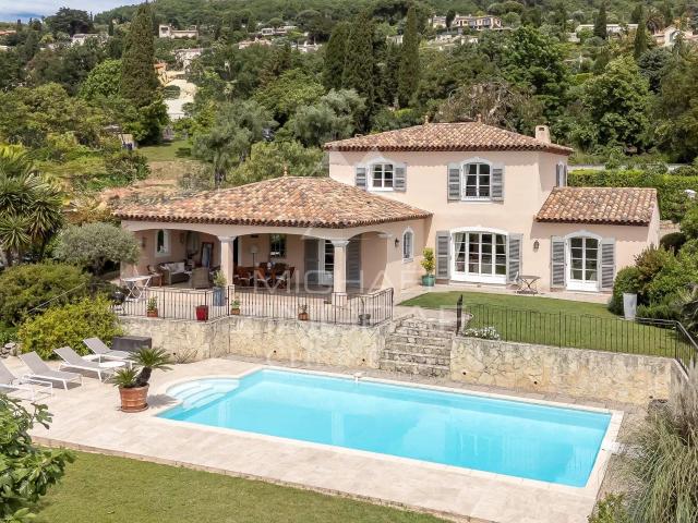 Vence: Charmante villa provençale avec vue mer 159m² Vence