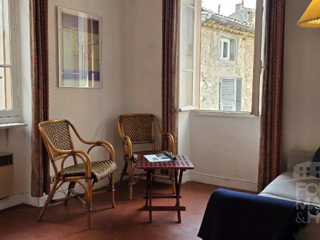 Vence: Charme et authenticité au cœur de la vieille ville 31m² Vence