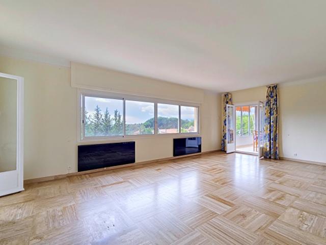 VENCE L'ARA APPARTEMENT 140 M2 VUE MER GARAGE