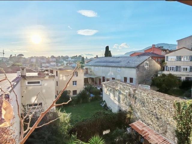Vence Maison De Village Avec Terrasse Et Grande Cave Voûtée 70m² Vence