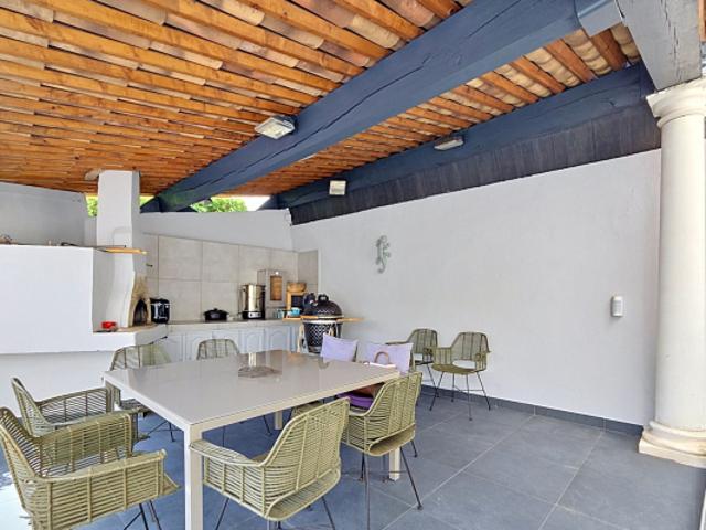 VENCE PROCHE CENTRE 4 PIECES EN REZ DE JARDIN