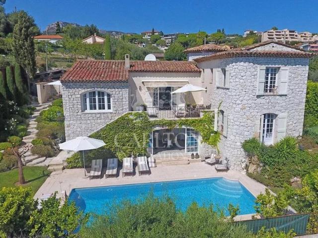 Vence Sud propriété de charme avec vue panoramique mer et village