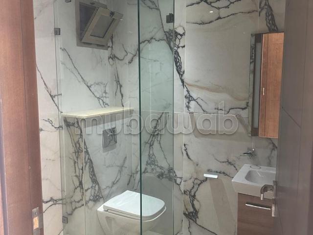Vend appartement à Agdal. 3 chambres. Porte sécurisée et chauffage central
