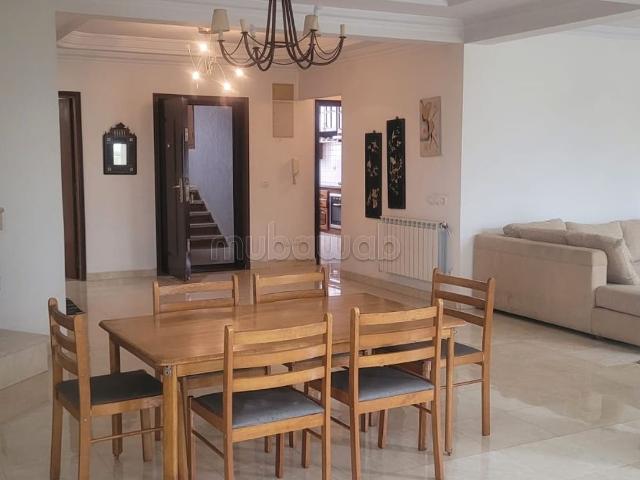 Vend appartement à Agdal. 4 chambres agréables. Avec ascenseur