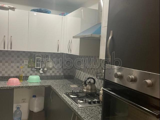Vend appartement à Had Soualem. Surface totale 77 m². Antenne parabolique, résidence sécurisée