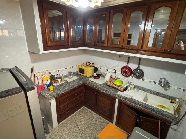 Vend appartement à Massira 1. Superficie 108 m². Bien meublé