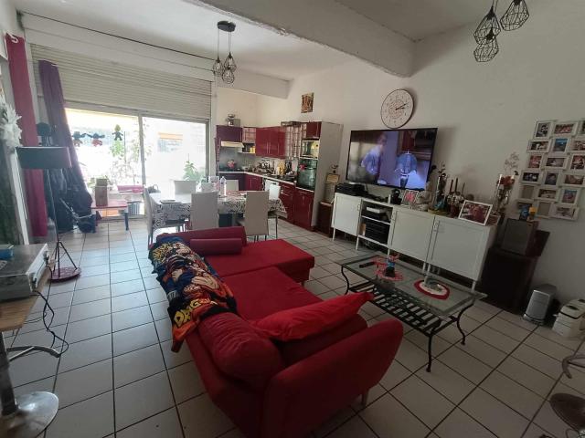 Vend appartement en rez de chaussée lumineux 2 chambres, gra. 78m² Frontignan