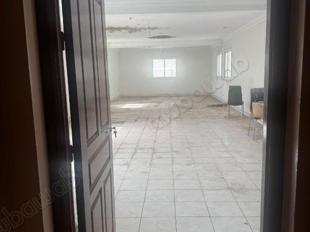 Vend bureaux à Anoual. Superficie 70m2. Prix 13000 le m2