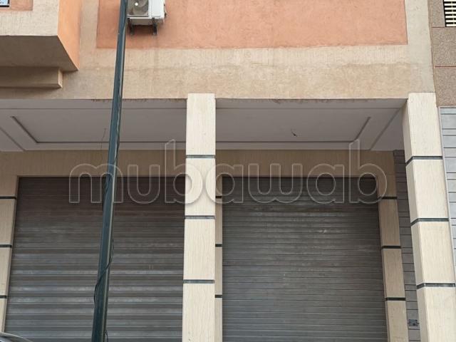 Vend local commercial à Hay Saada. Surface totale 37 m²