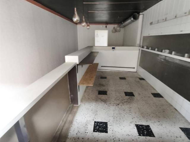 Vend Lots de deux locaux commerciaux + remise attenante 140m² Villeneuve lès Béziers