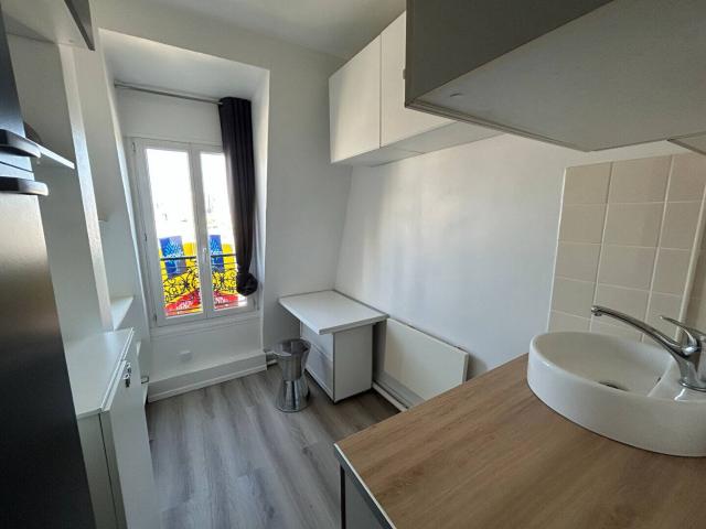 VEND PARIS 18° CHAMBRE DE 6,38m²