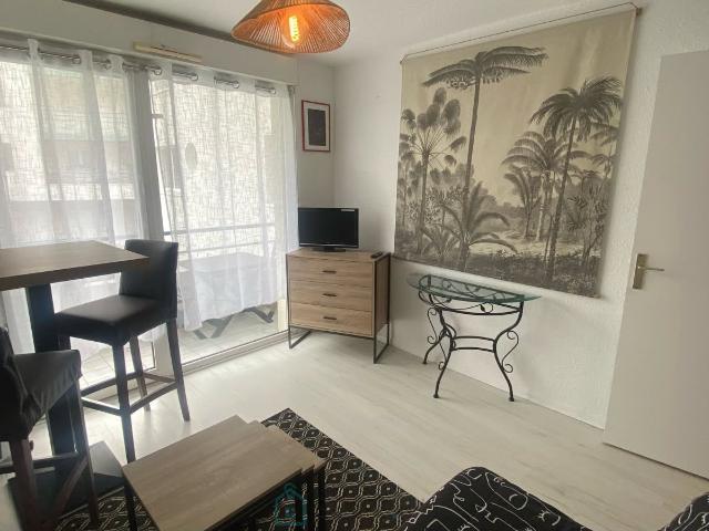 Vend studio Royan proche gare, centre ville et plage