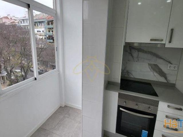 Venda T1 Arroios Lisboa | 26063710657