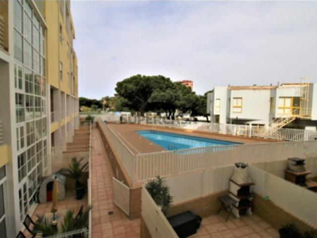Venda T2 Duplex Santo António de Caparica