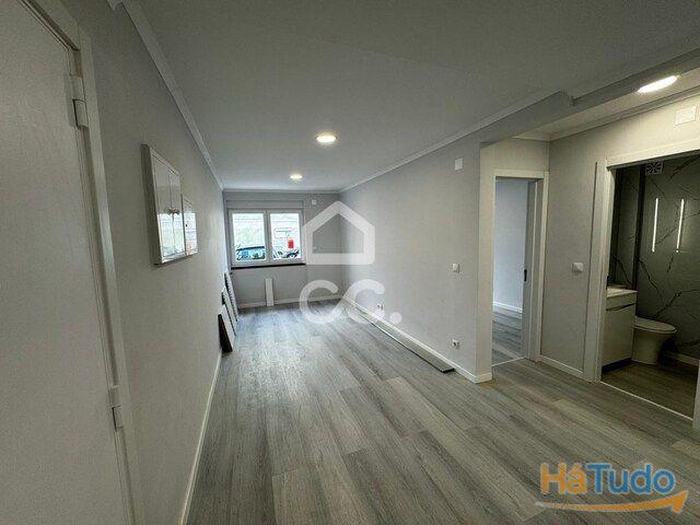 Venda Apartamento T2 | 26084093504
