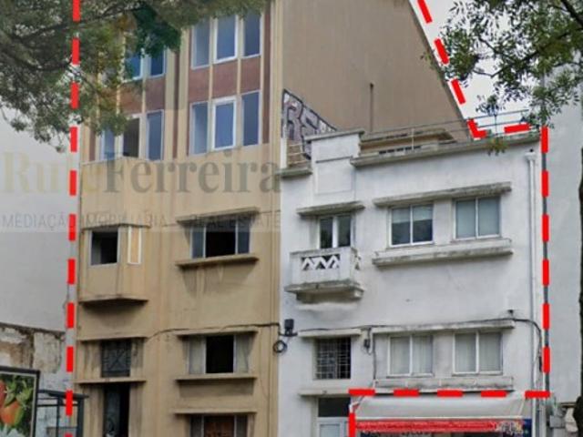 Venda Conjunta de Prédio + 2 Apartamentos na Prestigiada Av. das Forças Armadas, Lisboa