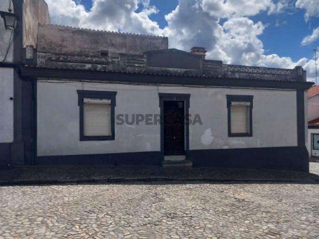 Venda Conjunta Moradia e Espaço Comercial